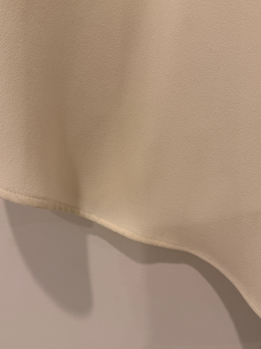Ann Taylor White Cream Sleeveless Blouse M Mock Neck Draped Work Top - Picture 7 of 7